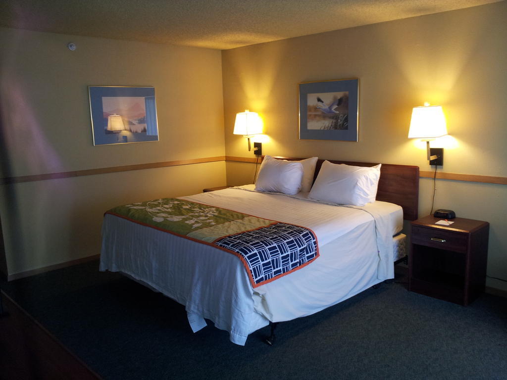 South Tacoma Suites Kamer foto